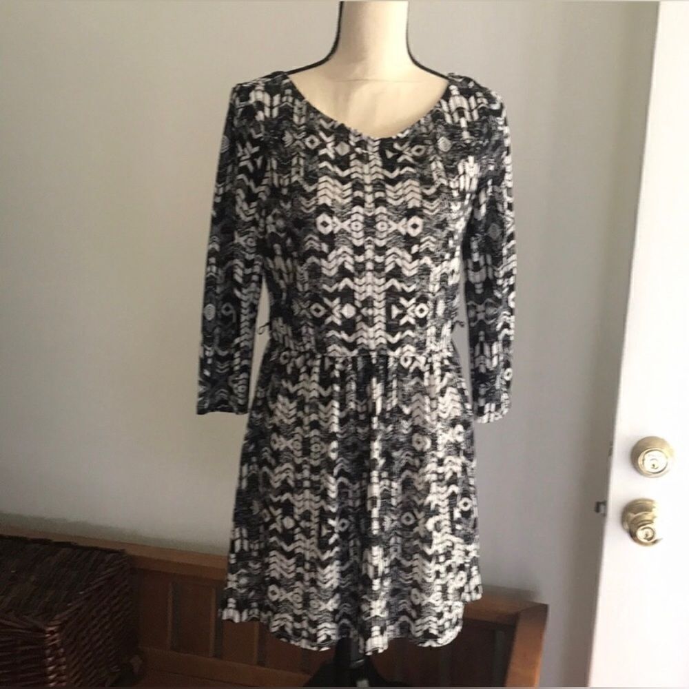 LILY ROSE “Size L” Skater Dress - Picture 2 of 6